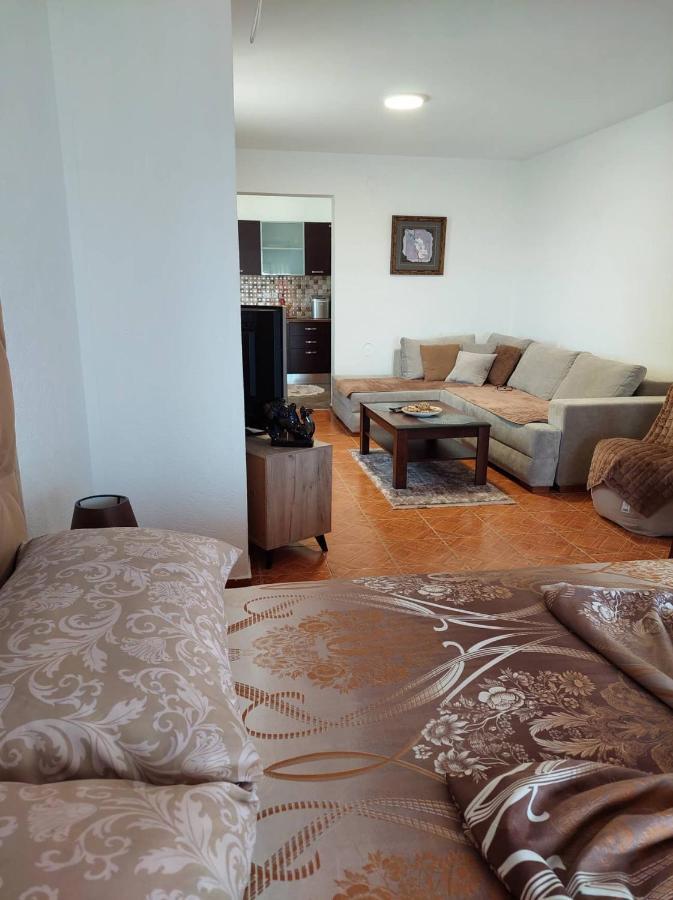 Apartmani Jovan Ulcinj Esterno foto