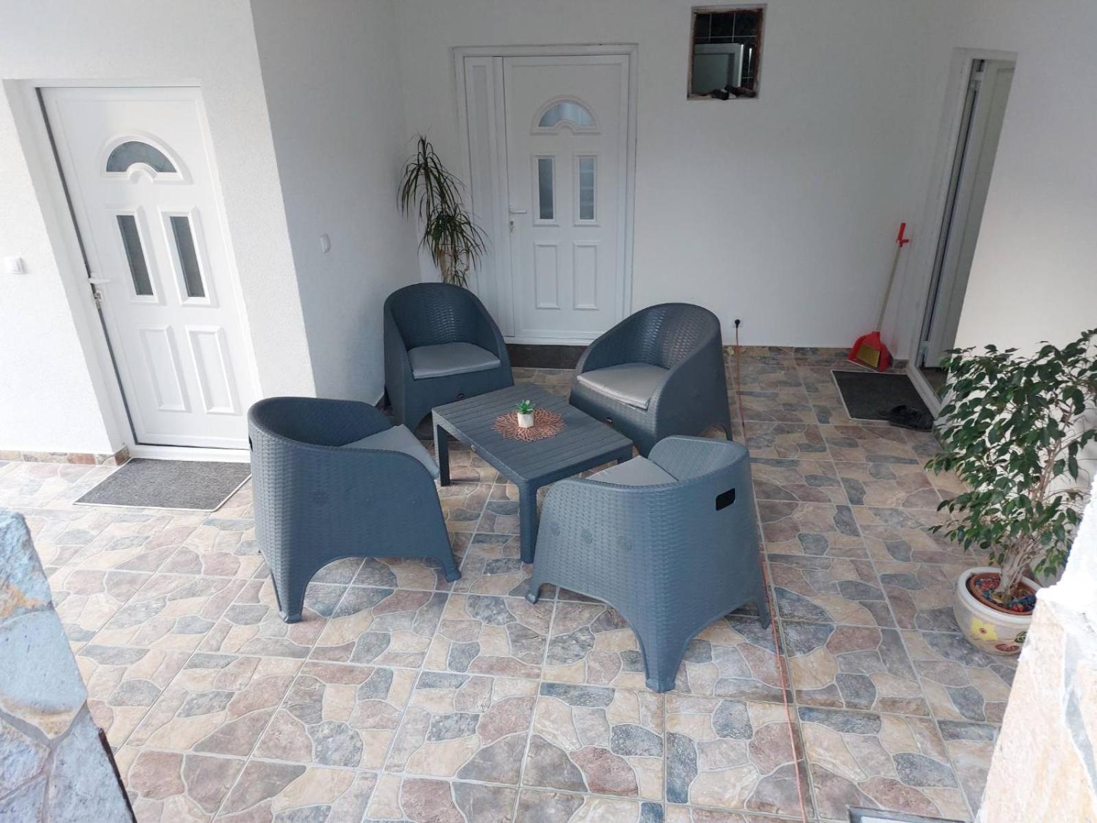 Apartmani Jovan Ulcinj Esterno foto